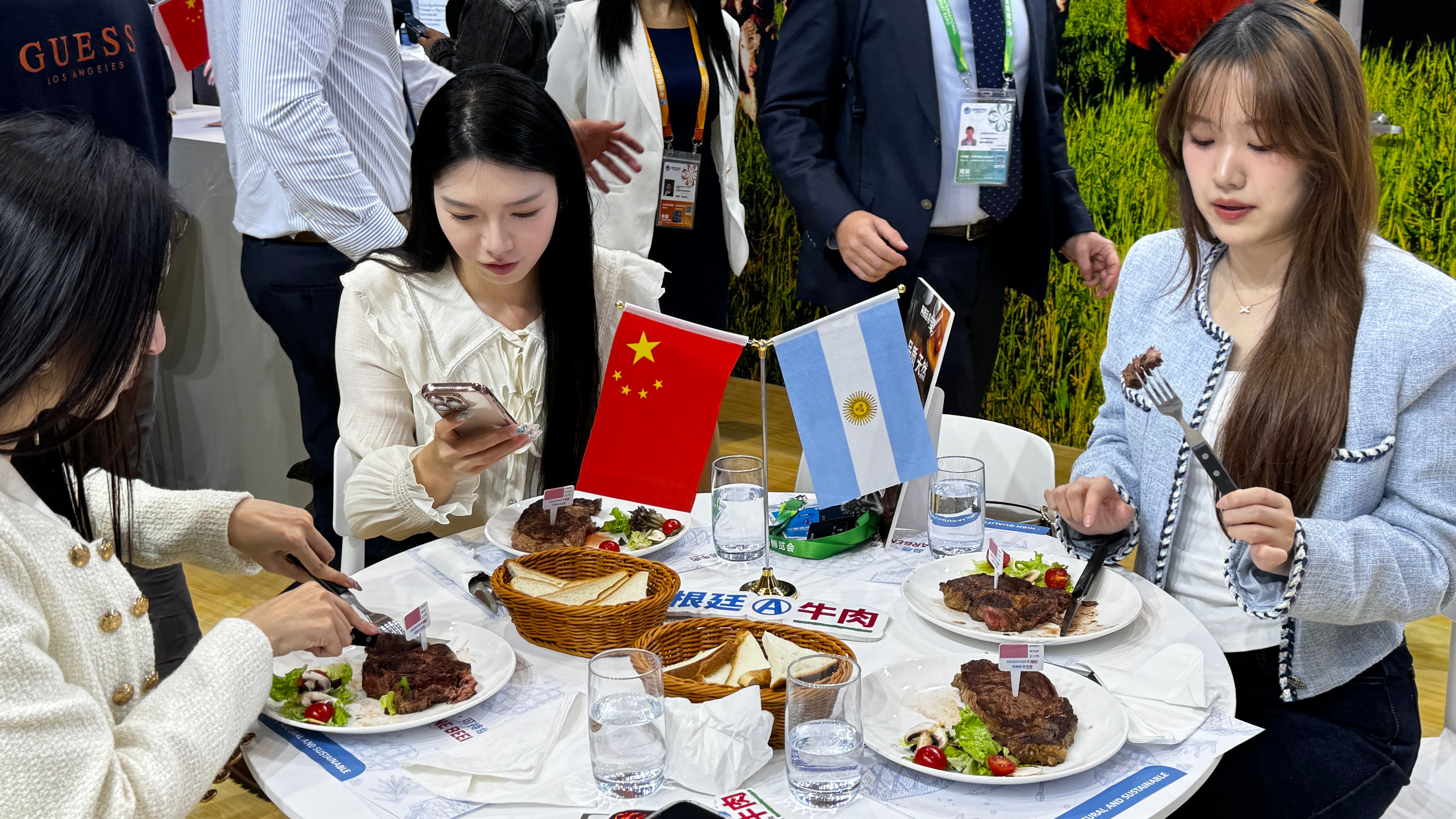 Salvaguardia: el IPCVA se reunió con el Ministerio de Comercio de China
